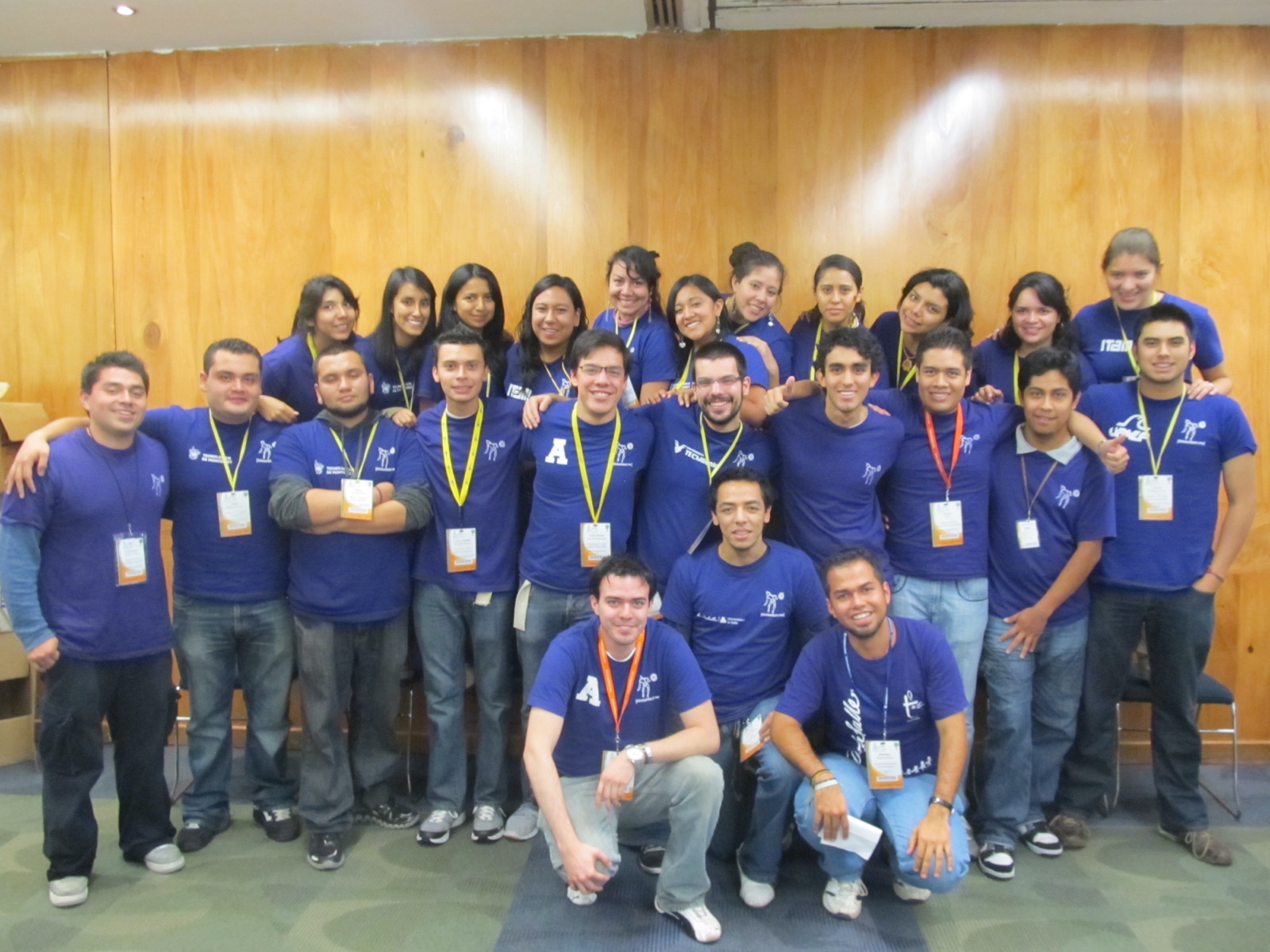 Coordinar a 700 voluntarios para un campeonato mundial de robótica: liderar sin autoridad.